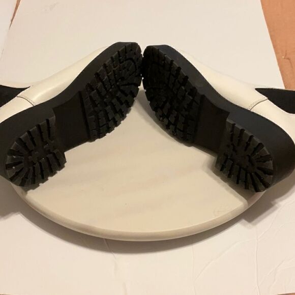 Madden Girl Cindy Lug Boots, White. 8.5. Awesome tiktokfave. Ontrend - Picture 5 of 7